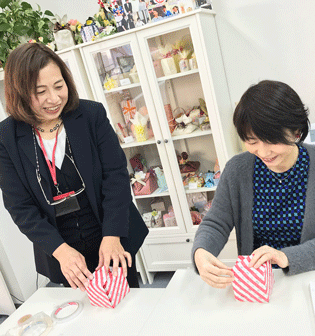 ギフトラッピング,指導者養成クラス,講習風景,ラッピング協会