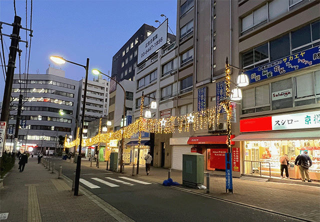 大塚駅前の夕暮れ