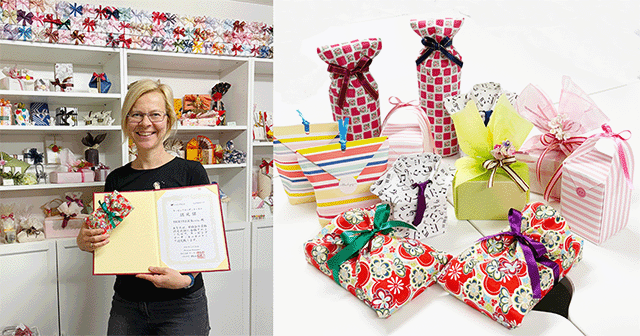 ラッピングコーディネート集中認定のオーストリアから受講者と作品